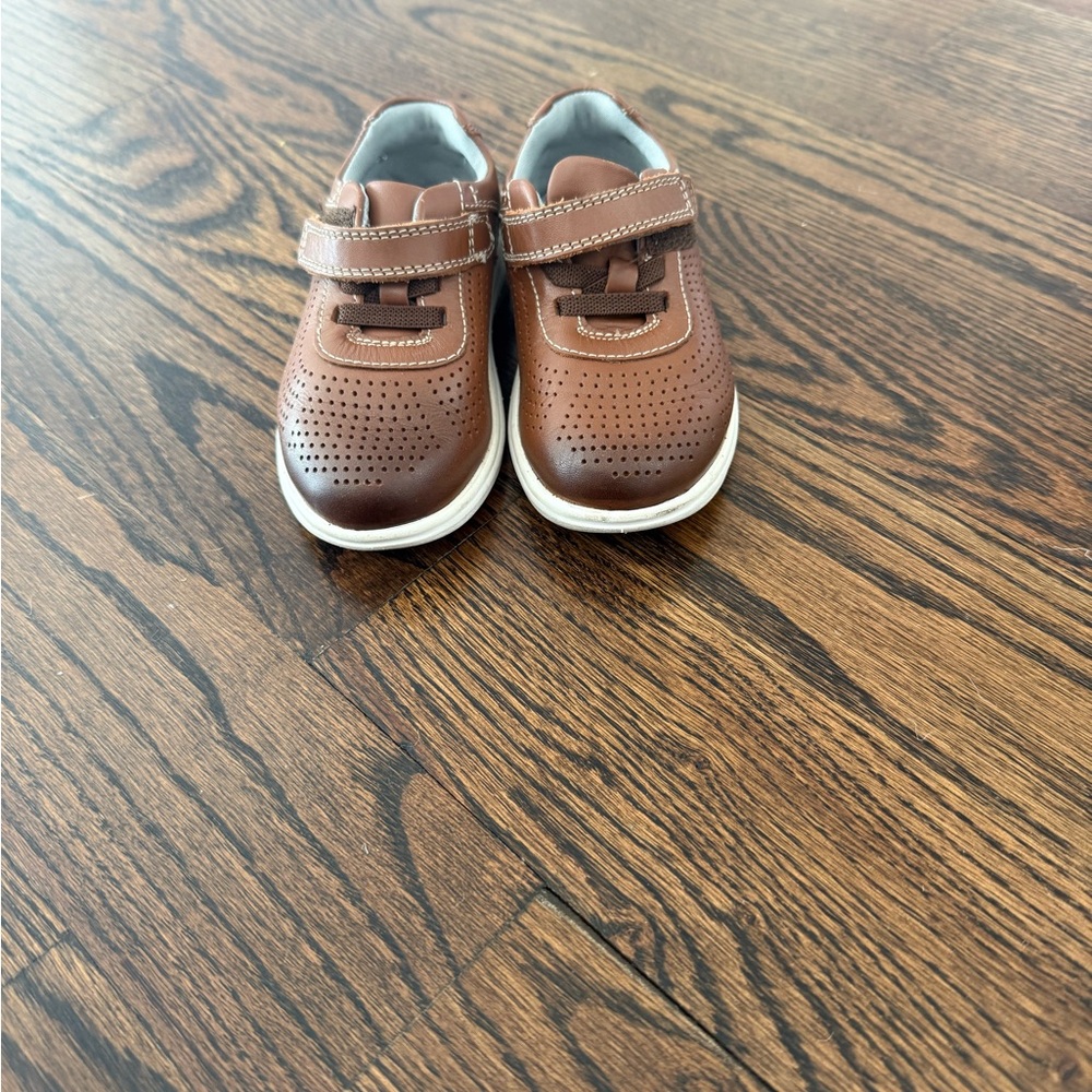 Johnston & Murphy Brown Kids Dress Shoes - Toddler size 7